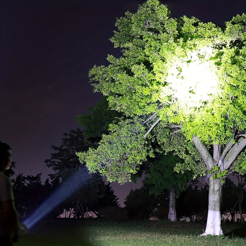 Lanterna LED de Alta Potência - Portátil Recarregável, Bateria de Longa Duração para Uso Externo, Luz Tática com Cabo USB