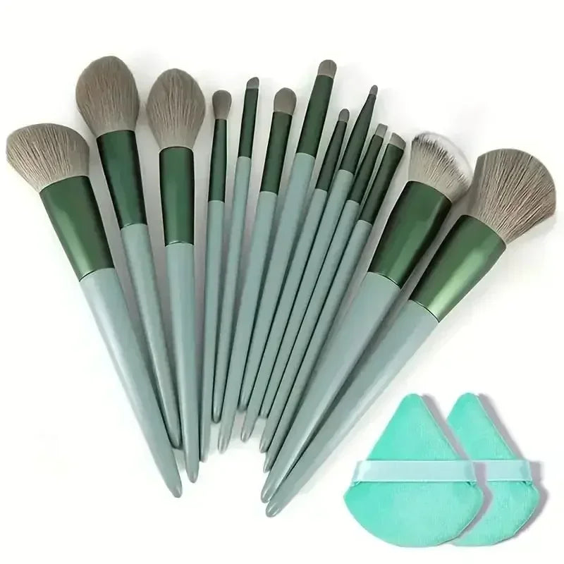 Conjunto profissional de pincéis de maquiagem.