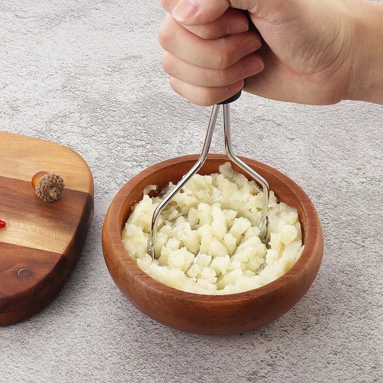 Amassador de Batatas e Legumes Multiuso em Aço Inox com Cabo Plástico