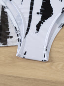 Robe de Praia Ombro a Ombro Feminino – Estampa Abstrata em Preto e Branco, Manga Longa, Poliéster de Alta Elasticidade, Biquíni Tomara que Caia com Detalhe Cruzado, Perfeito para Férias e Beira da Piscina